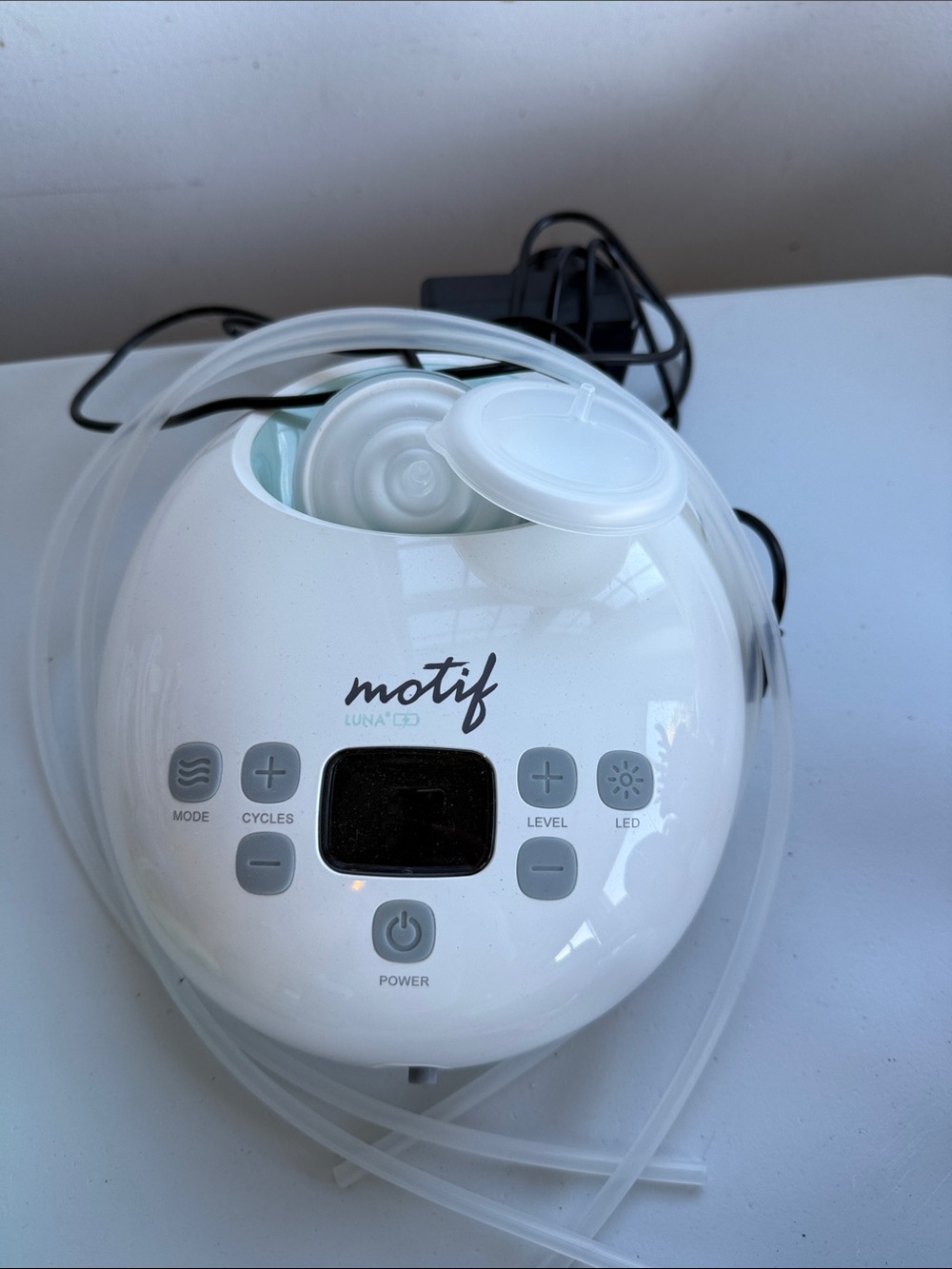 Motif Luna LED White Breast Pump Accessory Set
